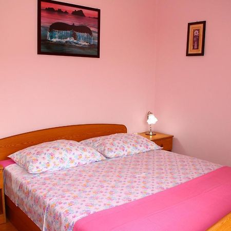 Apartment Teraferma Komiža Eksteriør billede