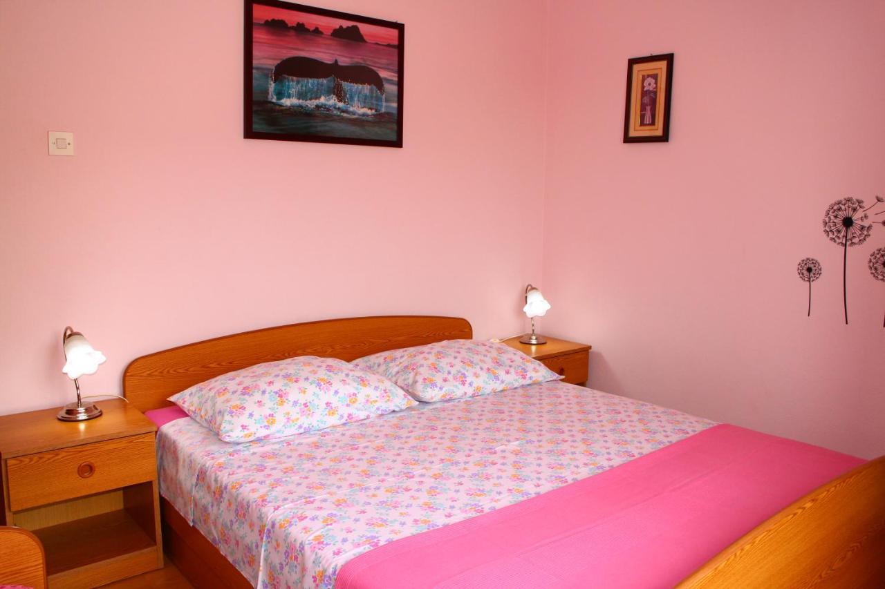 Apartment Teraferma Komiža Eksteriør billede