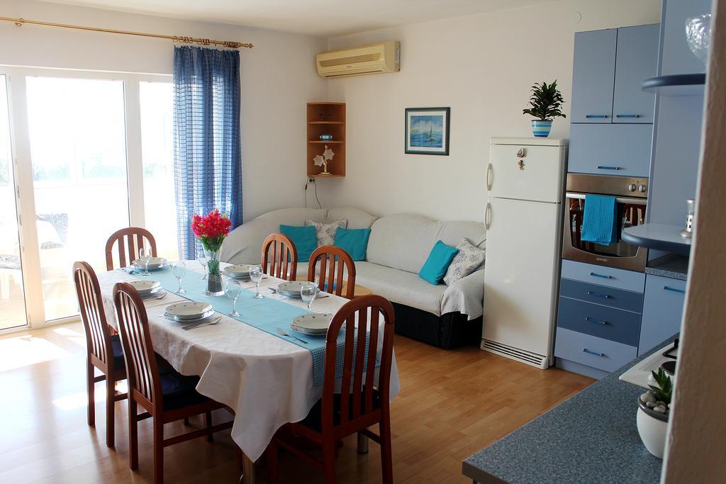 Apartment Teraferma Komiža Eksteriør billede