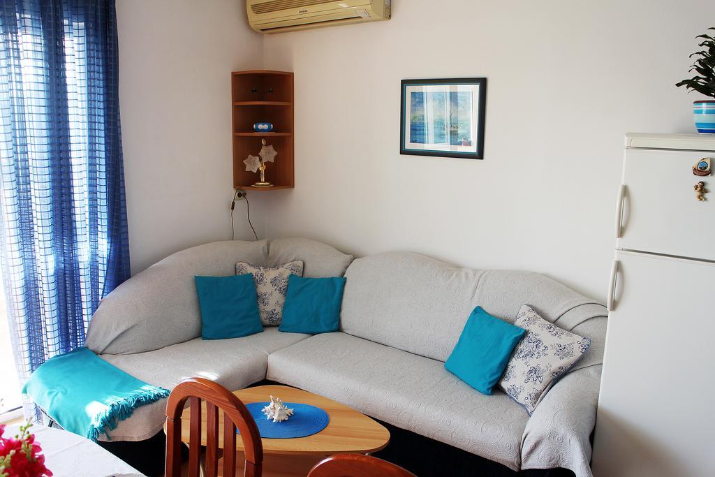 Apartment Teraferma Komiža Eksteriør billede