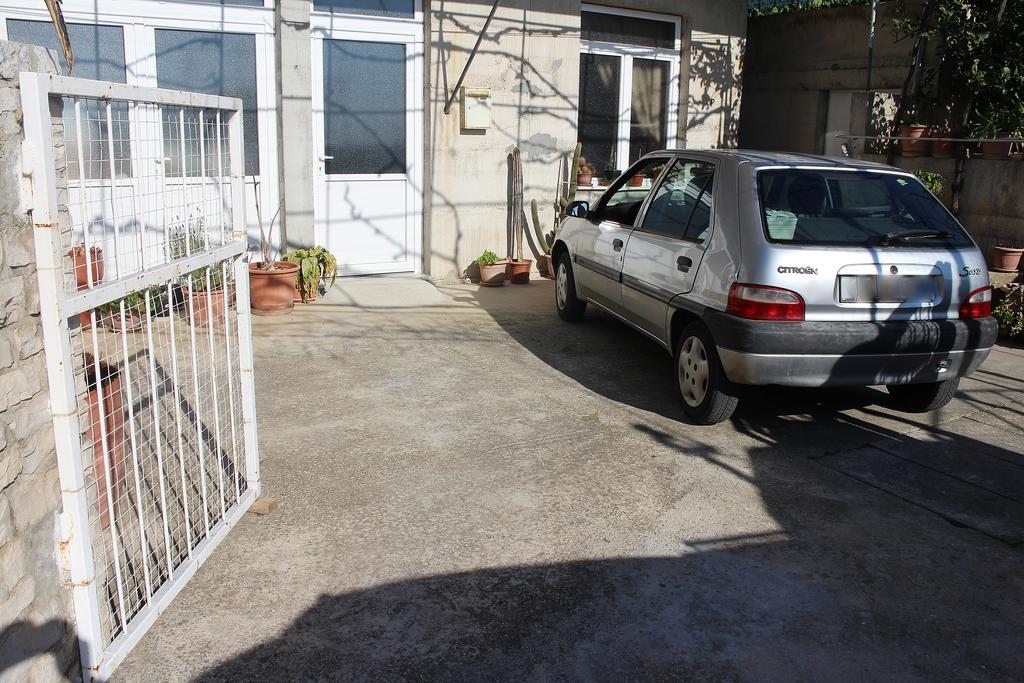Apartment Teraferma Komiža Eksteriør billede
