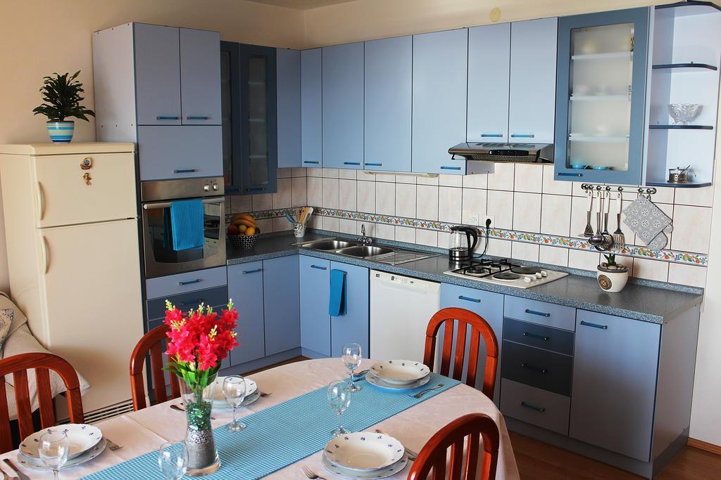 Apartment Teraferma Komiža Eksteriør billede