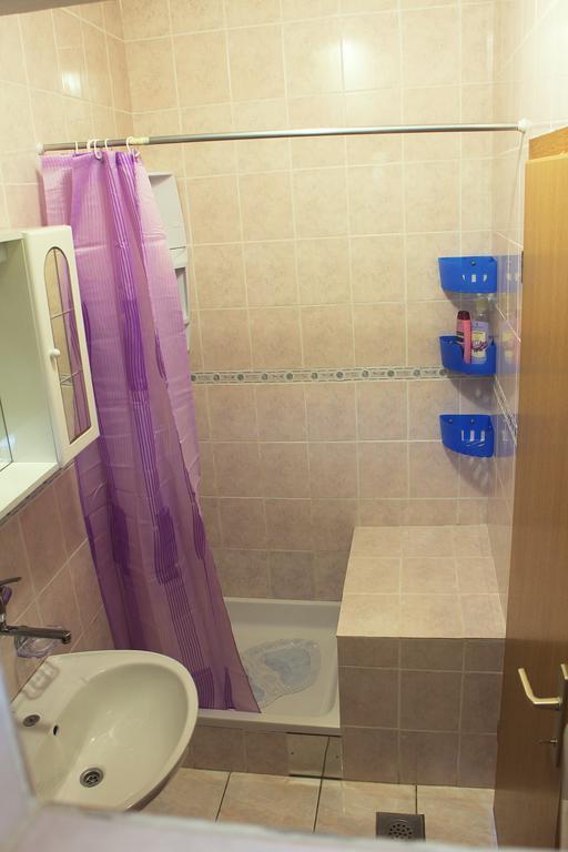 Apartment Teraferma Komiža Eksteriør billede